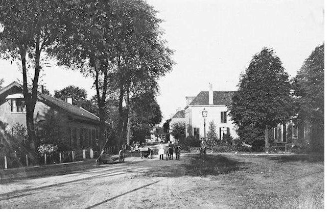 Stationsweg omstreeks 1900